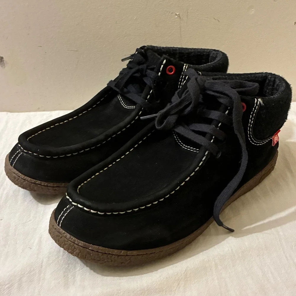 Ocean Minded Mens Black Suede Moccasin Chukka Boots Contrast Stitch Ribbed Knit